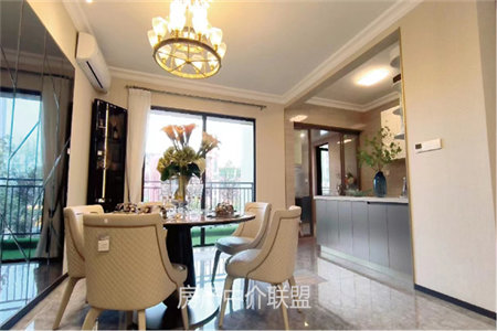 密州繁华小区2室1厅1卫43万85m2出售